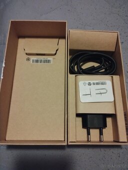 Motorola Edge 30 Ultra 12/256 gb - 2