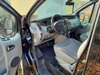Opel Vivaro 2.5 Cdti 8 míst TOP stav - 2