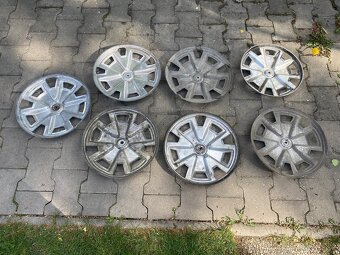 Poklice kol Škoda 110R, 7 kusu - 2