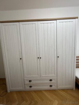 Šatní skříň MARKSKEL 212×210 bílá/barva dubu - 2