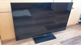 Panasonic TX-L42E6EK LCD TV - 2