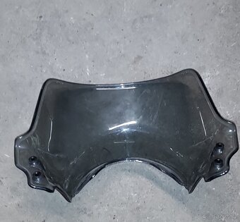 Aprilia Scarabeo 125, 150, 200. Plexi. Rok 2001 - 2