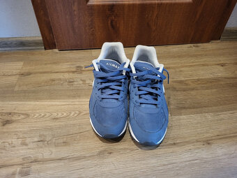 Nike - 2