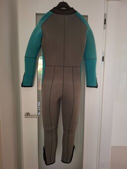Oblek na potápění s vestou - 2