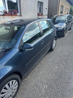 VW Golf V 1.6 - 2