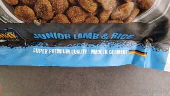 Ňemecké granule Belcando Junior jehněčí a rýže 12,5kg - 2