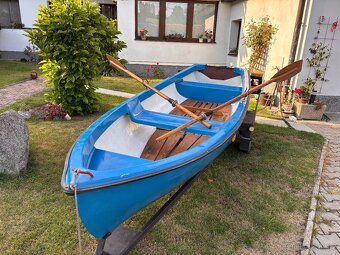 Prodám laminátovou loď s vlekem na SPZ - 2