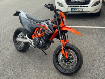 KTM 690 SMC R, 2023, 1916 km - 2