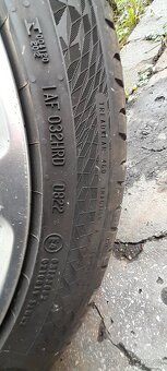 Continental ultracontact 225/45 r18 95 W - 2