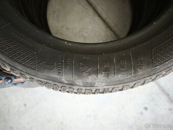4ks Zimní pneumatiky 225/55 R17 - 2