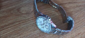 Dámské hodinky Casio s kameny Swarovski - 2