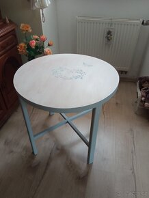 Kulatý stolek v66 prům.70cm - 2