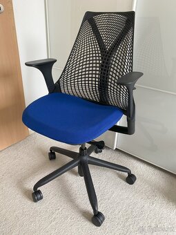 Kancelářská židle Herman Miller Sayl Blue PC 19200,- ZÁNOVNÍ - 2