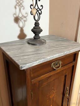 Skříňka starožitná s mramorovou deskou - 2