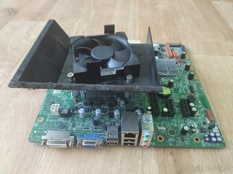 Základní deska Lenovo IH61M s CPU G645 a chladičem - 2