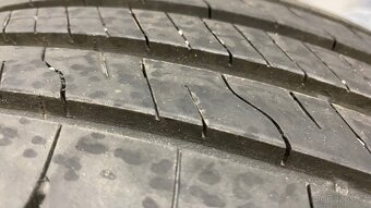 Zanovni 8mm Letni pneu Goodyear 205/60 R16 92V - 2