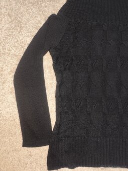 Dámský svetřík s rolákem S - 2