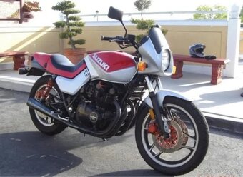 Suzuki GS650G KATANA - přední kapotáž - 2