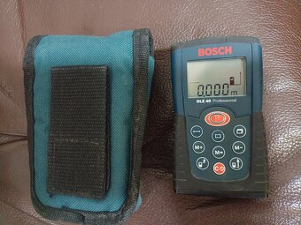 Laserový dálkoměr Bosch DLE 40 Professional, pouzdro - 2