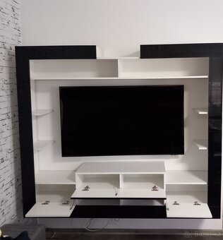 Tv stěna - 2