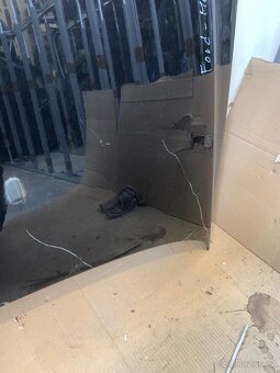 Ford Mondeo Mk3, kapota - 2