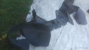 Passat B6 kryt motoru, podběhy - 2