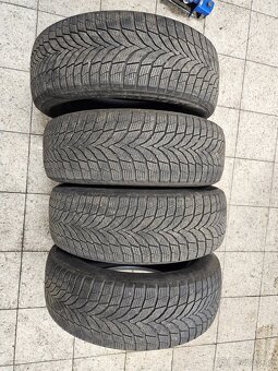 235/60R18 Zimní Nexen - 2