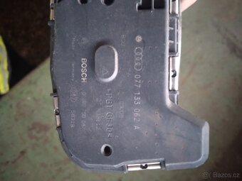 Škrtící klapka Audi A8 - 2