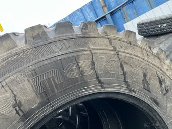 540/65R30 540 65 30 540 65 na traktor - 2