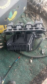 Bmw e46 sání, škrtící klapka - 2