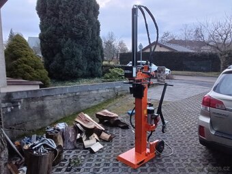 Štípačka dřeva - 2