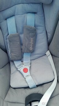 Dětská autosedačka - 2