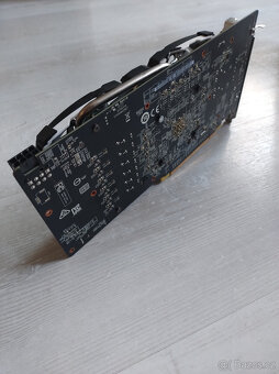 MSI Radeon RX 580 ARMOR 8G OC - 2