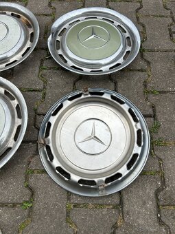 Originál poklice Mercedes - 2