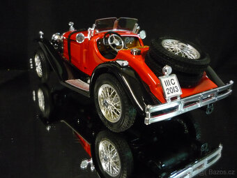 Mercedes Benz SSK červenočerný Bburago 1/18 - 2