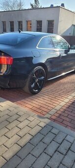 Audi A5 3.0 tdi quattro coupe ( manuál ) - 2