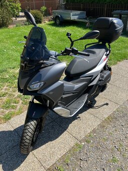 Aprilia SR GT 125 - 2