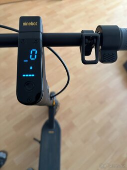 Prodám elektrokoloběžku Ninebot Segway KickScooter MAX G2 - 2