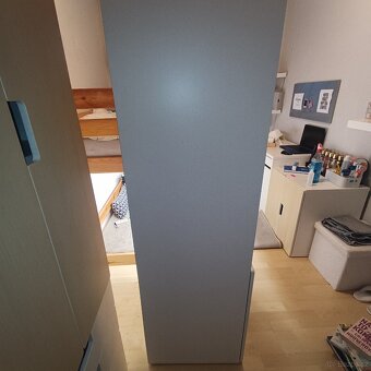Knihovna Ikea - 2