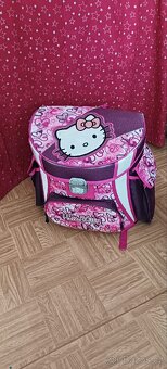 Batoh školní s motivem Hello Kitty - 2