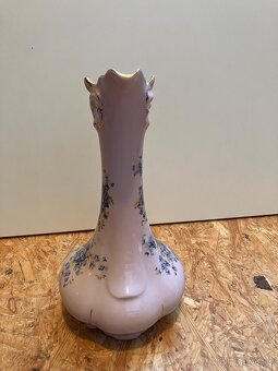 Karafa z růžového porcelánu - 2