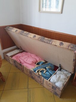 Postel s úložným prostorem - 2