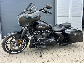 HARLEY DAVIDSON street glide FLHXS speciál - 2