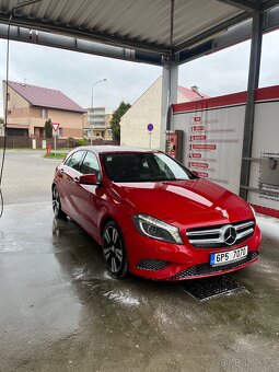 Mercedes benz A180 Amg paket 1,6 turbo, benzin - 2