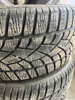 Dunlop 245/40R18 - 2