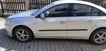 Chevrolet cruze 1.6, benzín - 2