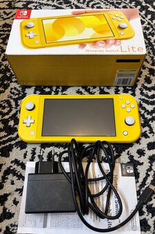 Nintendo Switch Lite - 2