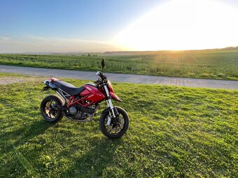 Ducati hypermotard 796 - 2