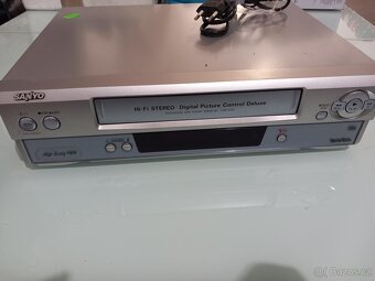 videorekordér Sanyo VHR-H791E. - 2