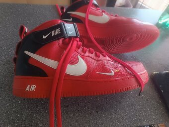 Tenisky Nike Air Force 1 Mid 07 LV8 Utility University Red - 2